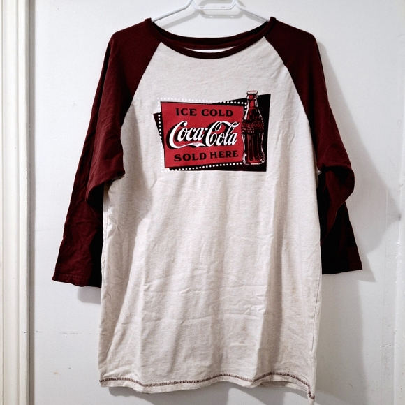 Red and White Coca-Cola Baseball Tee - L - Picture 3 of 6